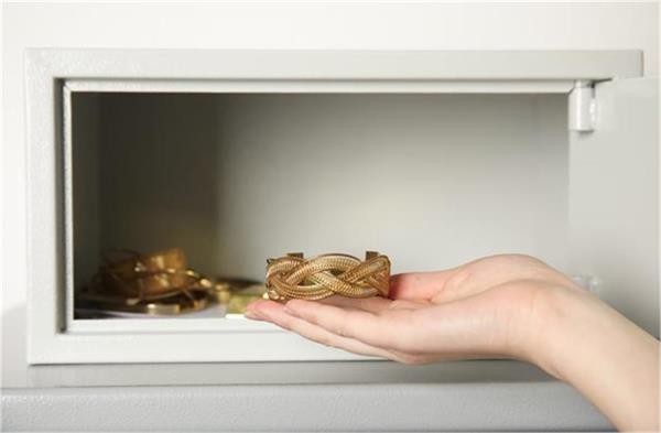 do you know how much gold you can keep at home  know the rules