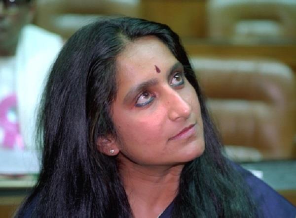 chitra subramaniam