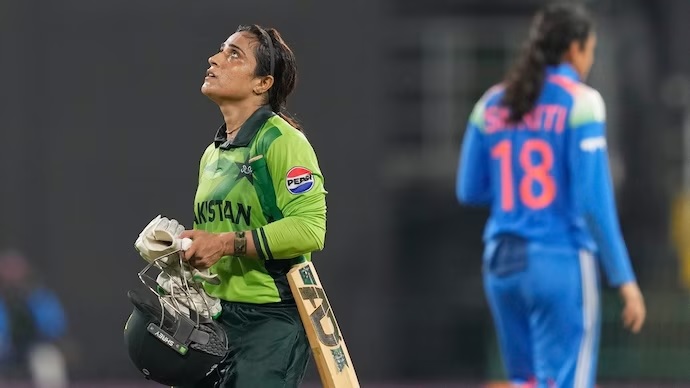 ਭਾਰਤ ਵਿਰੁੱਧ ਮੈਚ ਦੌਰਾਨ ICC ਦੀ ਆਚਾਰ ਸੰਹਿਤਾ ਦੀ ਉਲੰਘਣਾ ਕਰਨ ਲਈ ਸਿਦਰਾ ਅਮੀਨ ਨੂੰ ਫਿੱਟਕਾਰ