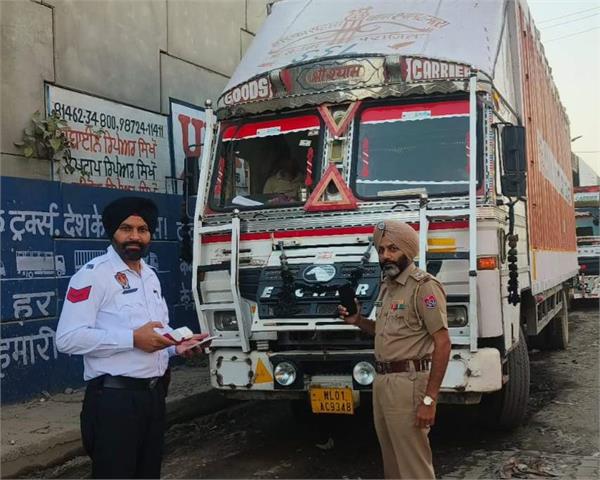 no parking zone truck