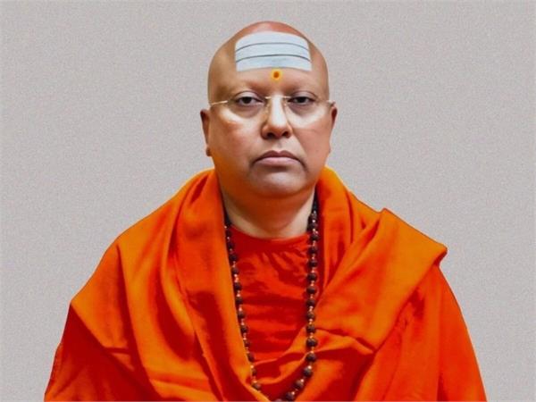 delhi court sends chaitanya nand saraswati to jail for 14 days
