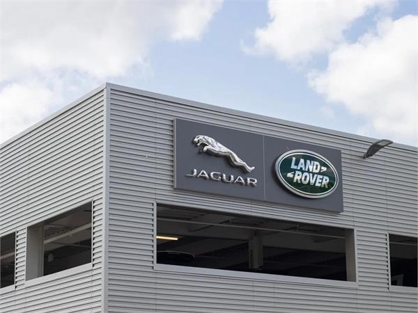 cyber   attack on jlr causes  1 9 billion in damage
