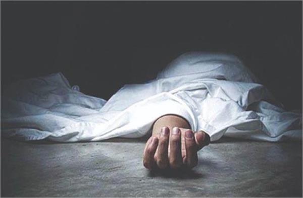 body found hanging from tamarind tree  creates sensation