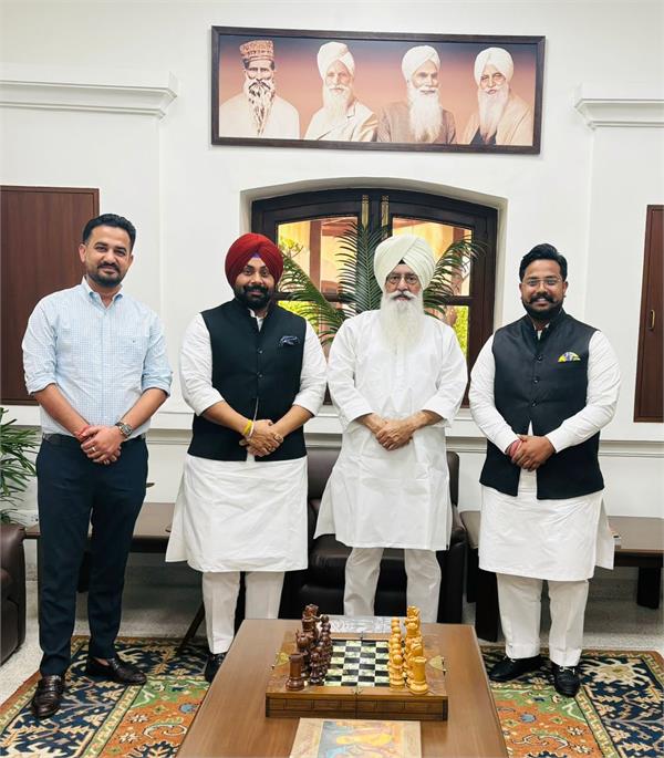 bjp leader  dera beas  gurinder singh dhillon