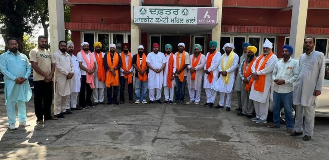ਚੇਅਰਮੈਨ ਸੁਖਵਿੰਦਰ ਦਾਸ ਬਾਵਾ ਵੱਲੋਂ ਸਮਾਜ ਸੇਵਕਾਂ ਅਤੇ ਪਾਰਟੀ ਵਰਕਰਾਂ ਦਾ ਸਨਮਾਨ