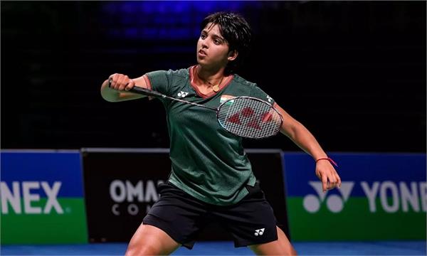 tanvi sharma  unnati hooda start with easy wins