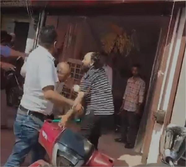 slap fight between property dealer and businessman in jalandhar