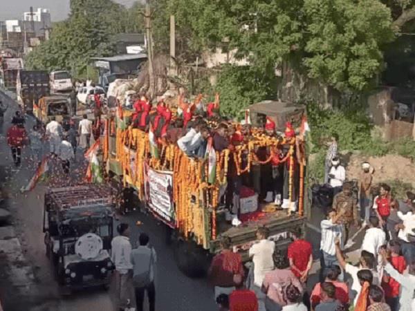 rajasthan  agniveer cremated with military honours  mp faints