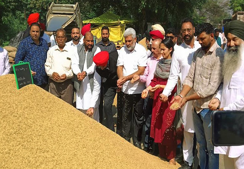 ਪੰਜਾਬ ’ਚ 18 ਲੱਖ ਮੀਟ੍ਰਿਕ ਟਨ ਝੋਨੇ ਦੀ ਆਮਦ, 17 ਲੱਖ ਮੀਟ੍ਰਿਕ ਟਨ ਤੋਂ ਵੱਧ ਦੀ ਖ਼ਰੀਦ : ਲਾਲ ਚੰਦ ਕਟਾਰੂਚੱਕ