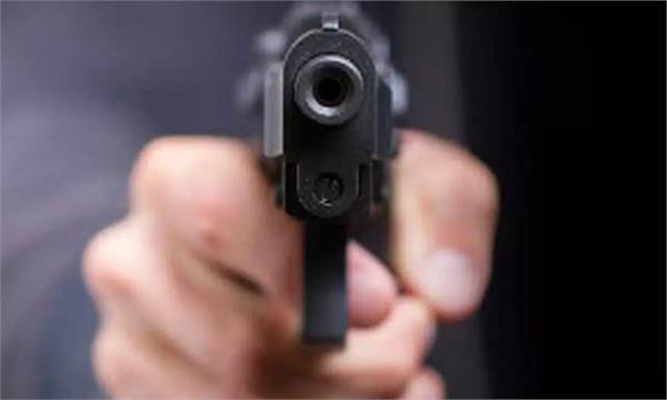 a shopkeeper was robbed