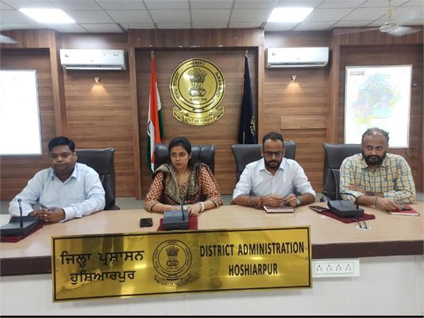 hoshiarpur deputy commissioner ashika jain launches  go solar  campaign