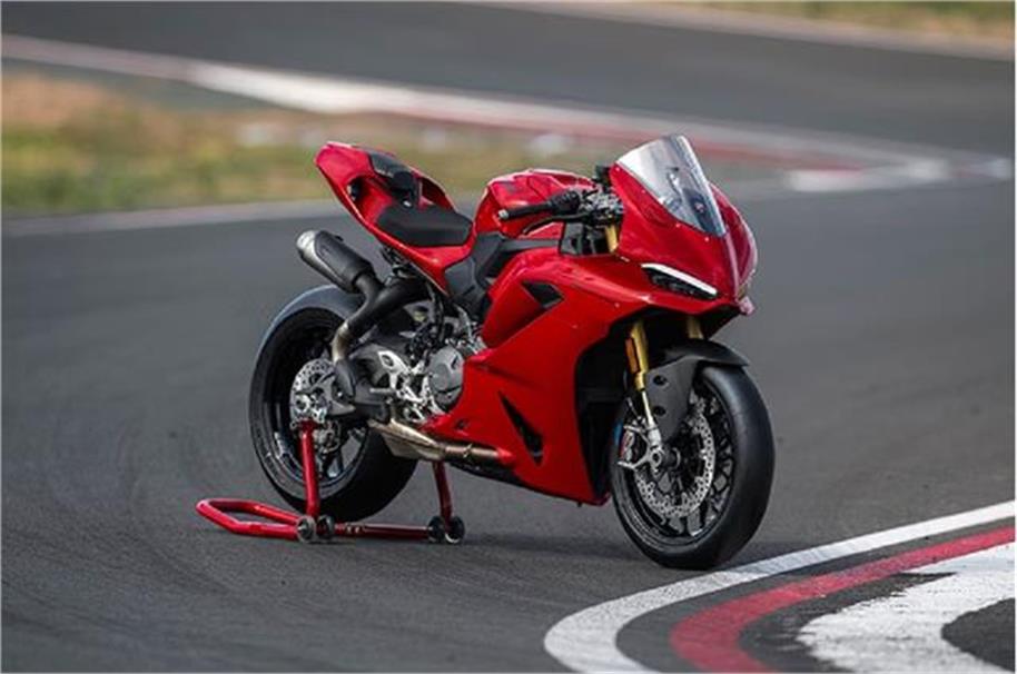 ਡੁਕਾਟੀ ਦੀ ਨਵੀਂ Panigale V2 ਭਾਰਤ ''ਚ ਲਾਂਚ, ਕੀਮਤ ਉਡਾ ਦੇਵੇਗੀ ਹੋਸ਼