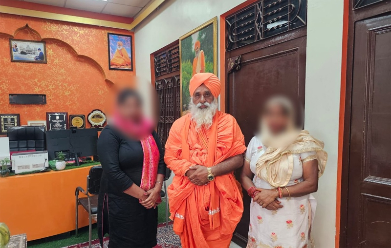 ਮਸਕਟ ''ਚ ਫਸੀ ਪੰਜਾਬੀ ਕੁੜੀ ਸੰਤ ਸੀਚੇਵਾਲ ਦੇ ਯਤਨਾਂ ਸਦਕਾ ਪਰਤੀ ਘਰ, ਸੁਣਾਈ ਦਰਦਭਰੀ ਦਾਸਤਾਨ