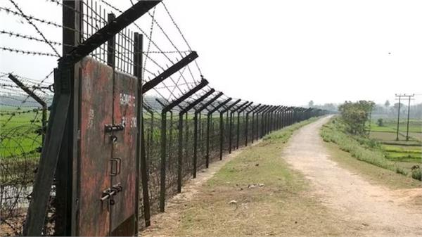 tripura three bangladeshi killed delhi dhaka