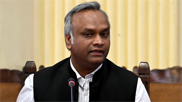 man who threatened karnataka minister priyank kharge arrested