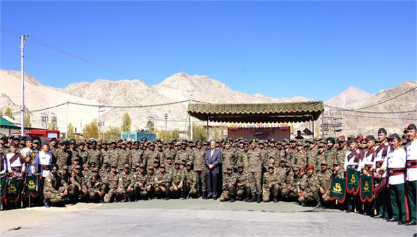 lg kavinder gupta celebrated diwali with army