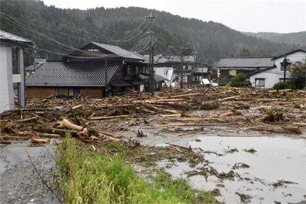 heavy rain  landslides and flooding warning tokyo