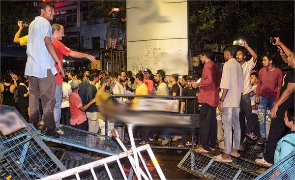 protests erupt in bengal over childs death in hospital