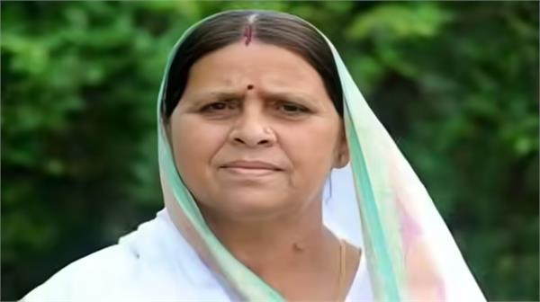 rabri devi was not lalu prasad yadavs first choice for chief minister book