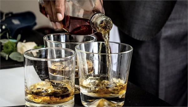 how dangerous is it to drink whiskey vodka by mixing cola or soda