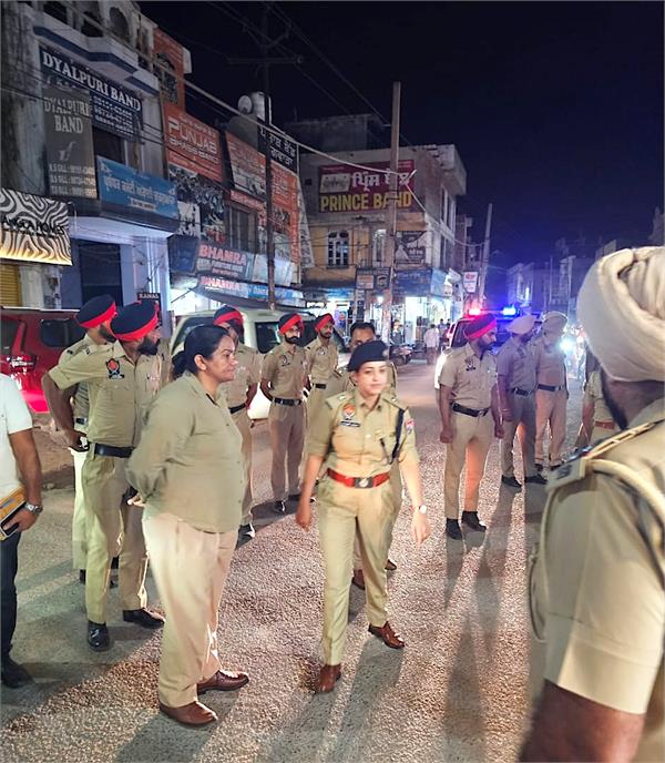 keeping diwali in mind  police took out a flag march in phagwara