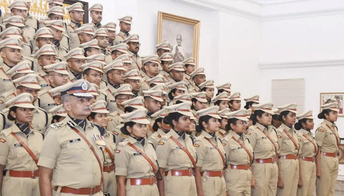 ਇਸ ਸੂਬੇ ''ਚ ਵੱਡਾ ਫੇਰਬਦਲ, 26 IPS ਅਧਿਕਾਰੀਆਂ ਤੇ 175 ਪੁਲਸ ਇੰਸਪੈਕਟਰਾਂ ਦੇ ਤਬਾਦਲੇ