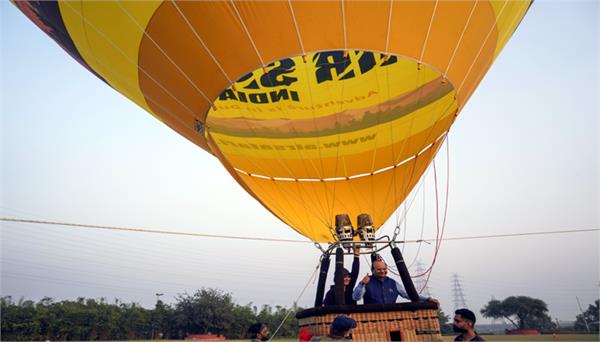 delhiites to enjoy hot air balloon rides