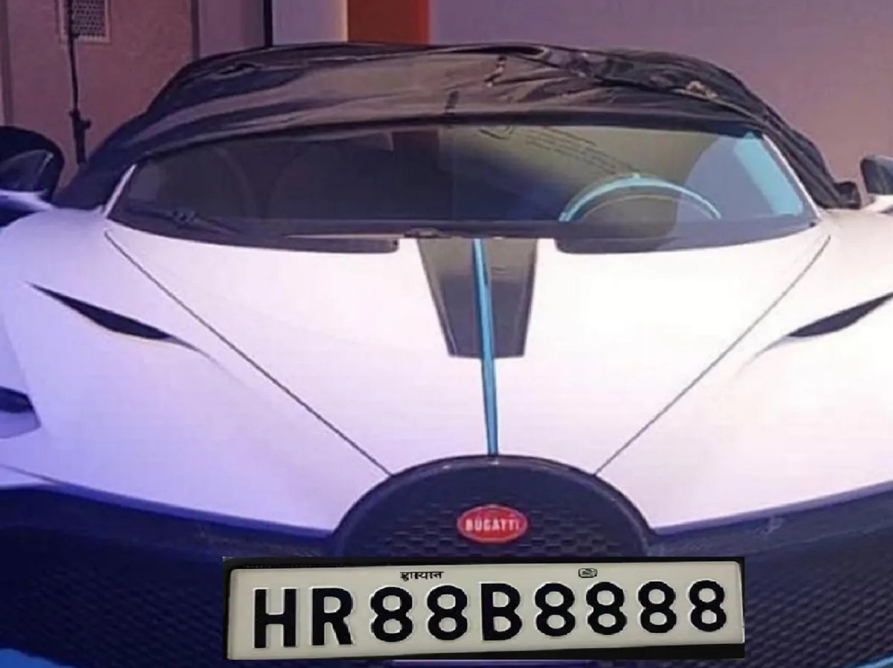 ‘8888’ ਬਣੀ ਭਾਰਤ ਦੀ ਸਭ ਤੋਂ ਮਹਿੰਗੀ ਨੰਬਰ ਪਲੇਟ! VIP ਬਣਨ ਲਈ ਦੇਣੇ ਪਏ ਇੰਨੇ ਕਰੋੜ ਰੁਪਏ