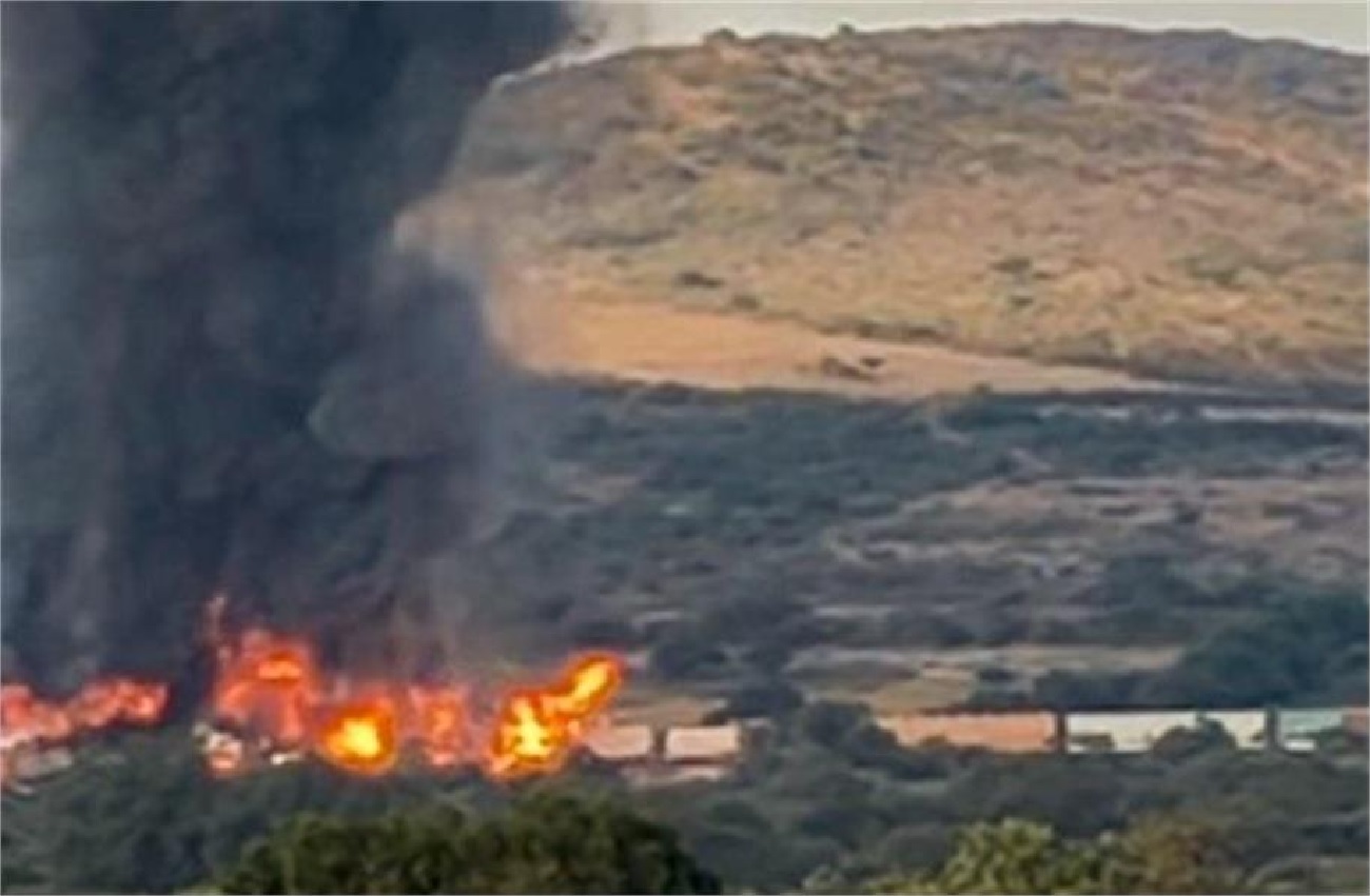 ਵੱਡਾ ਹਾਦਸਾ: ਪਟੜੀ ਤੋਂ ਉਤਰੀ ਟ੍ਰੇਨ, ਫਿਰ ਜ਼ਬਰਦਸਤ ਧਮਾਕੇ ਤੋਂ ਬਾਅਦ ਲੱਗੀ ਭਿਆਨਕ ਅੱਗ