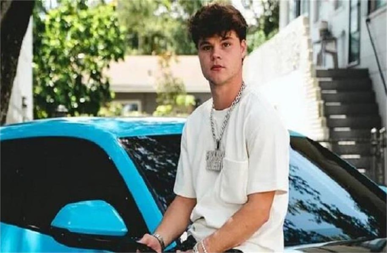 ਮਸ਼ਹੂਰ ਯੂਟਿਊਬਰ ਨਸ਼ੀਲੇ ਪਦਾਰਥਾਂ ਸਣੇ ਗ੍ਰਿਫ਼ਤਾਰ, ਇੰਸਟਾਗ੍ਰਾਮ ਤੇ YouTube 'ਤੇ ਹਨ ਕਰੋੜਾਂ ਫਾਲੋਅਰਜ਼