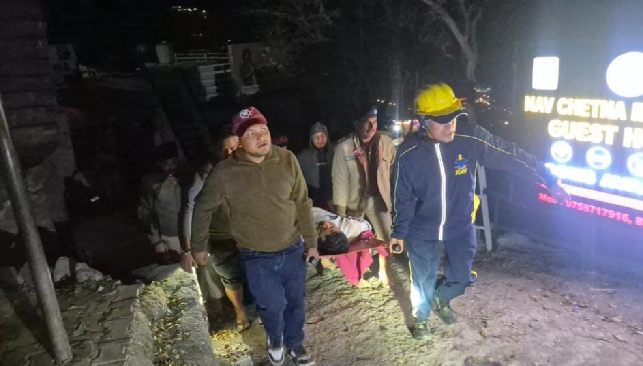 ਵੱਡਾ ਹਾਦਸਾ: ਵਿਆਹ ''ਚ ਸ਼ਾਮਲ ਹੋਣ ਜਾ ਰਹੇ ਅਧਿਆਪਕਾਂ ਦੀ ਕਾਰ ਸ਼ਿਪਰਾ ਨਦੀ ''ਚ ਡਿੱਗੀ, 3 ਦੀ ਮੌਤ