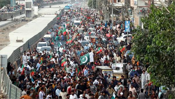 employees take to streets for salaries in impoverished pakistan