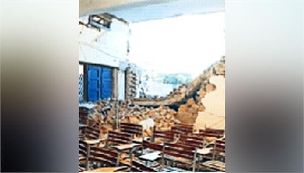 terrorists blow up girls school