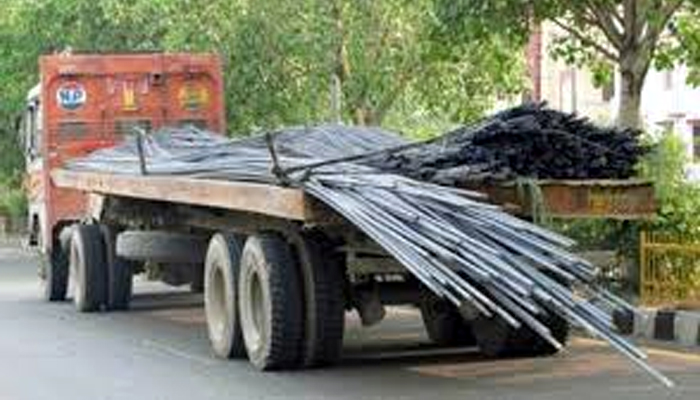 ਹੋਰ ਵਾਹਨ ਚਾਲਕਾਂ ਅਤੇ ਰਾਹਗੀਰਾਂ ਲਈ ਖਤਰਾ ਬਣ ਰਹੇ ਸਰੀਆ ਢੋਣ ਵਾਲੇ ਵਾਹਨ!