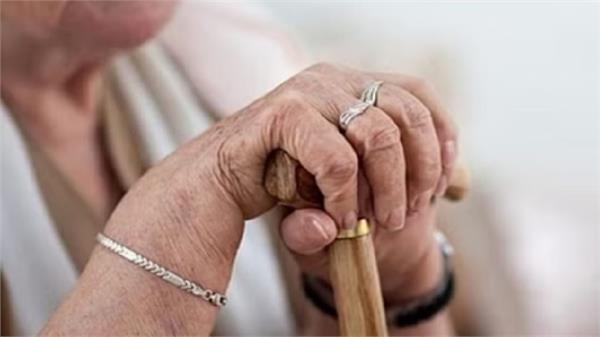 atrocities being committed by   children towards the elderly  