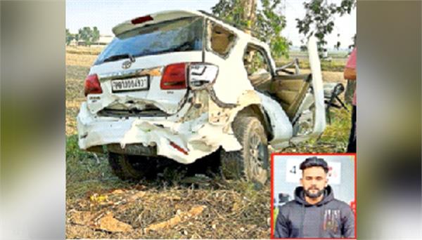 2 friends from canada die in road accident