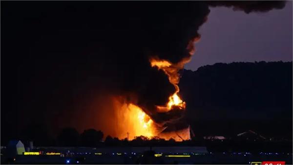 cargo plane crashes while taking off from airport