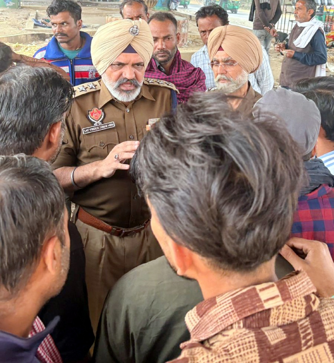 ਪੁਲਸ ਨੇ ਵਿਖਾਈ ਸਖ਼ਤੀ: ਬਾਹਰੋਂ ਆਏ ਕਿਰਾਏਦਾਰਾਂ ਤੇ ਅਸਥਾਈ ਬਸਤੀਆਂ ਖ਼ਿਲਾਫ਼ ਚੈਕਿੰਗ ਮੁਹਿੰਮ ਸ਼ੁਰੂ