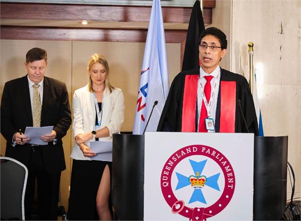 leader institute in brisbane awards degrees to students