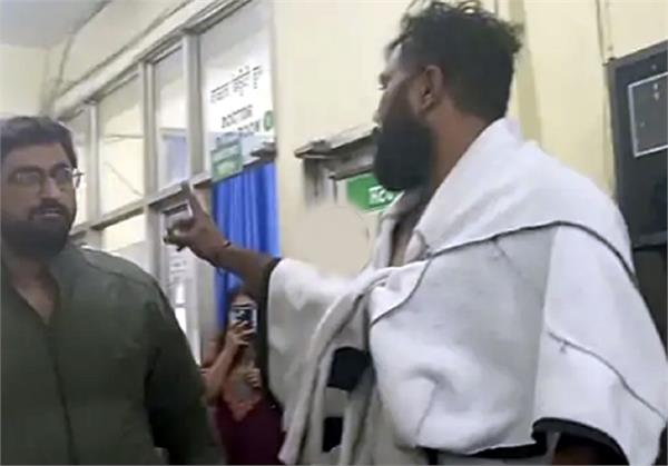 two parties clash again in civil hospital