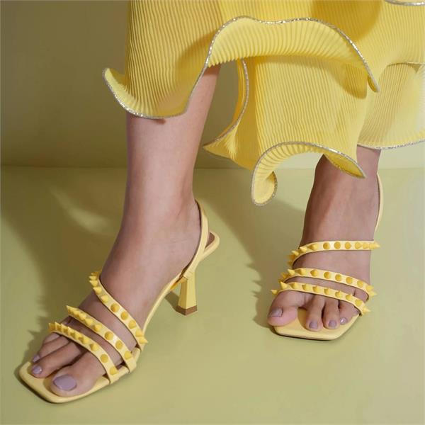 young women  likes  dresses  matching footwear