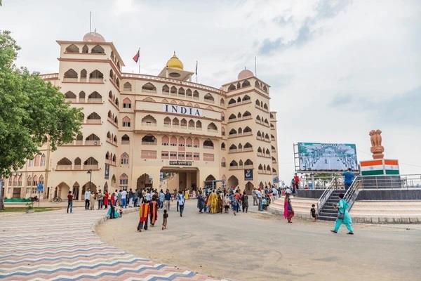 canada embassy alert  prevents its citizens from going to attari border