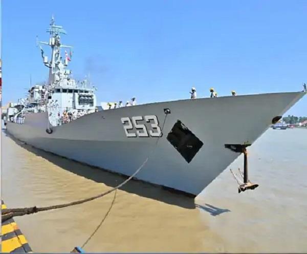 pakistani warship reaches bangladesh for the first time since 1971 war