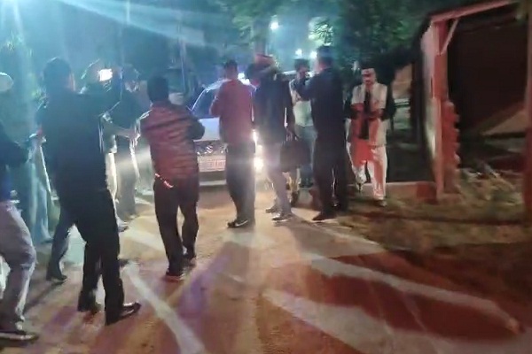 ਪੰਜਾਬ ਦੇ ਵੱਡੇ ਅਧਿਕਾਰੀ ਦੀ ਸਰਕਾਰੀ ਰਿਹਾਇਸ ''ਤੇ Raid, ਵਿਜੀਲੈਂਸ ਦੀ ਵੱਡੀ ਕਾਰਵਾਈ (ਵੀਡੀਓ)