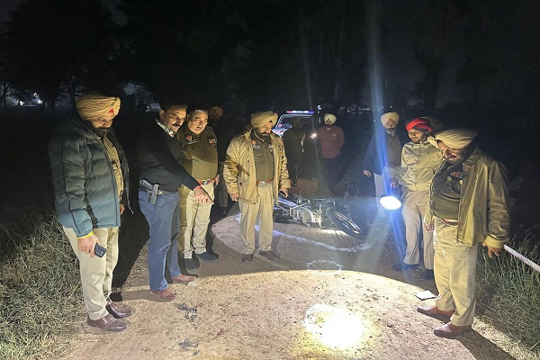 Punjab : RSS ਆਗੂ ਦੇ ਪੁੱਤ ਦਾ ਕਤਲ ਕਰਨ ਵਾਲੇ ਮਾਸਟਰਮਾਈਂਡ ਦਾ ਐਨਕਾਊਂਟਰ, ਚੱਲੀਆਂ ਗੋਲੀਆਂ (ਵੀਡੀਓ)