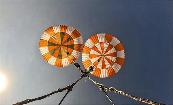 gaganyaan mission  parachute  test  isro