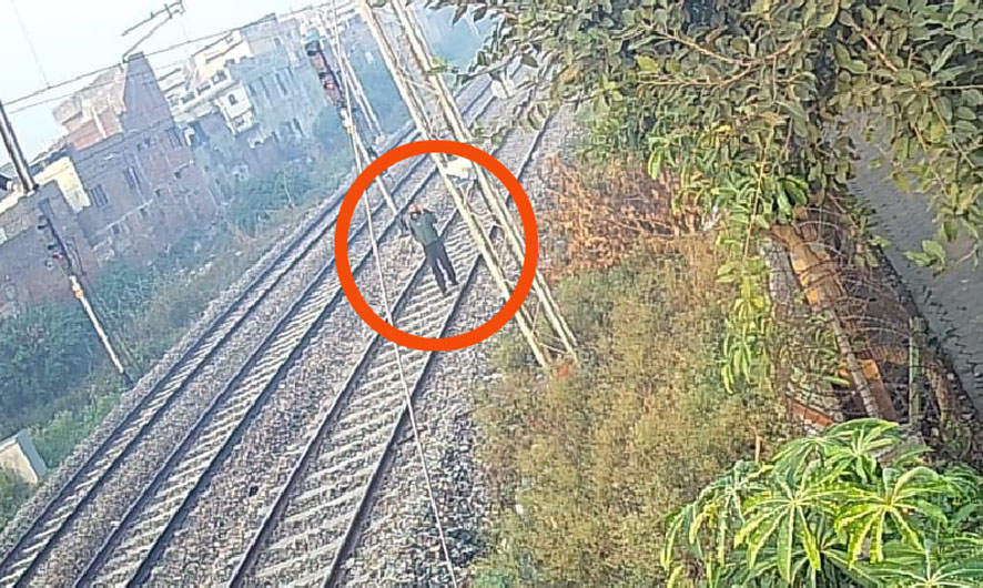 ਬ੍ਰਿਜ ਮੋਹਨ ਸੂਰੀ ਦੇ ਘਰ ਦੀ ਰੈਕੀ ਕਰਦਾ ਸ਼ੱਕੀ CCTV ਕੈਮਰੇ ’ਚ ਕੈਦ, ਪੁਲਸ ਨੇ ਸਖ਼ਤ ਕੀਤੀ ਸੁਰੱਖਿਆ