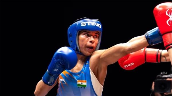 nikhat  jasmine  and four other indian boxers in the finals