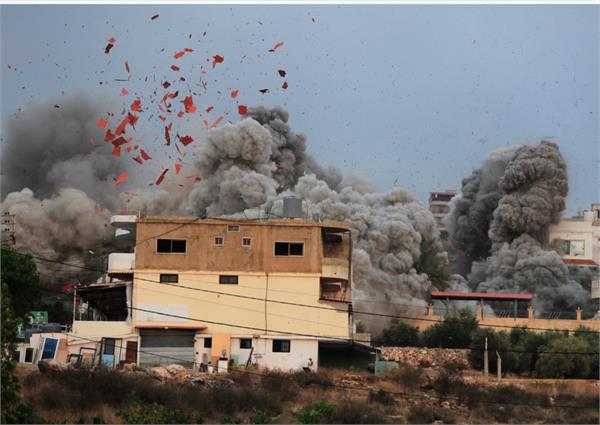 israel carries out air strikes on hezbollah targets in lebanon