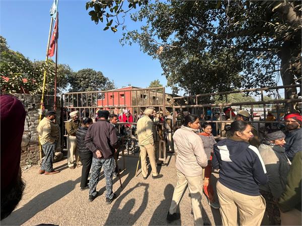 clash between punjab roadways workers and administration